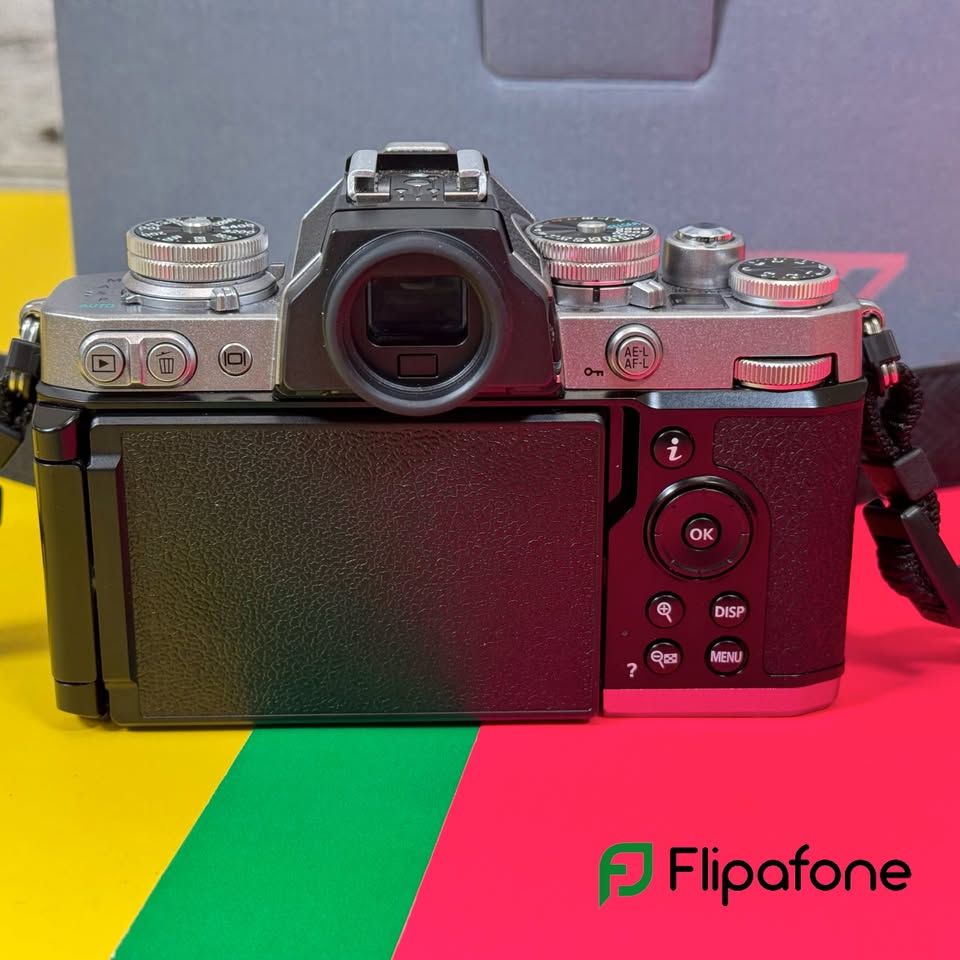 Nikon Zfc - with 16-50mm Lens - Silver