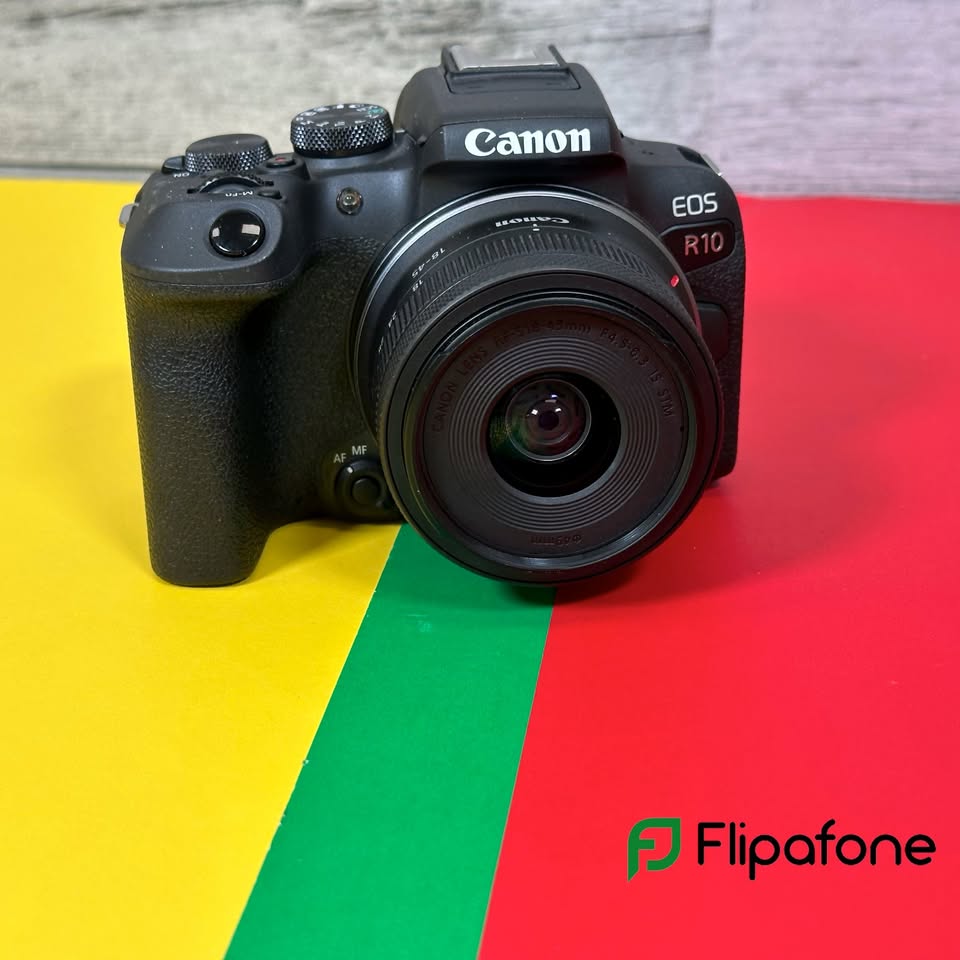 Canon EOS R10 with RF-S 18-45mm F4.5-6.3 IS STM Lens